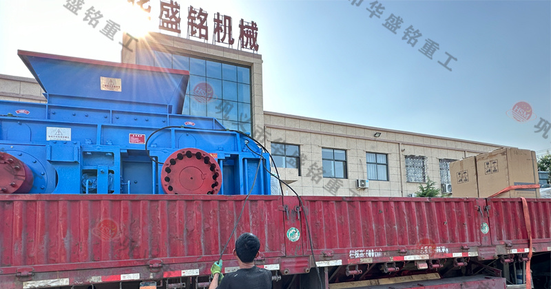 鐵礦石液壓對輥破碎機(jī)的維護(hù)成本如何？工作原理是什么？